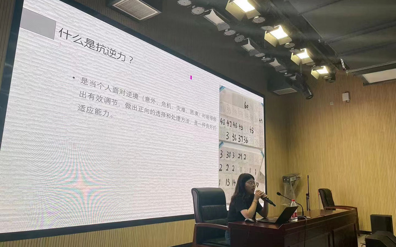 喀什董玉娣中学